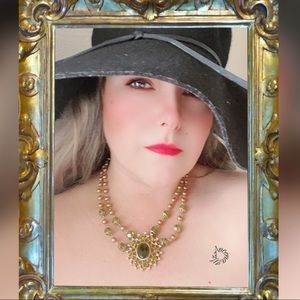 Vintage necklace gold beads & green faceted, pendant buckle green & gold